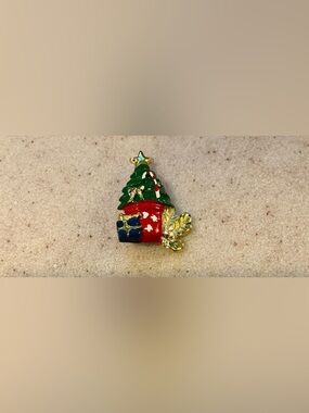 Festive Christmas Tree and Presents Brooch - Green, Red, Blue, Gold